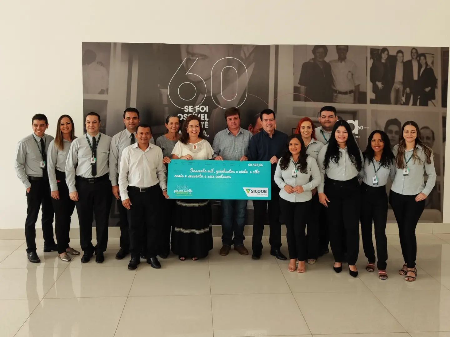 Sicoob Tocantins entrega ao Hospital de Amor recursos arrecadados para construção de salão de beleza