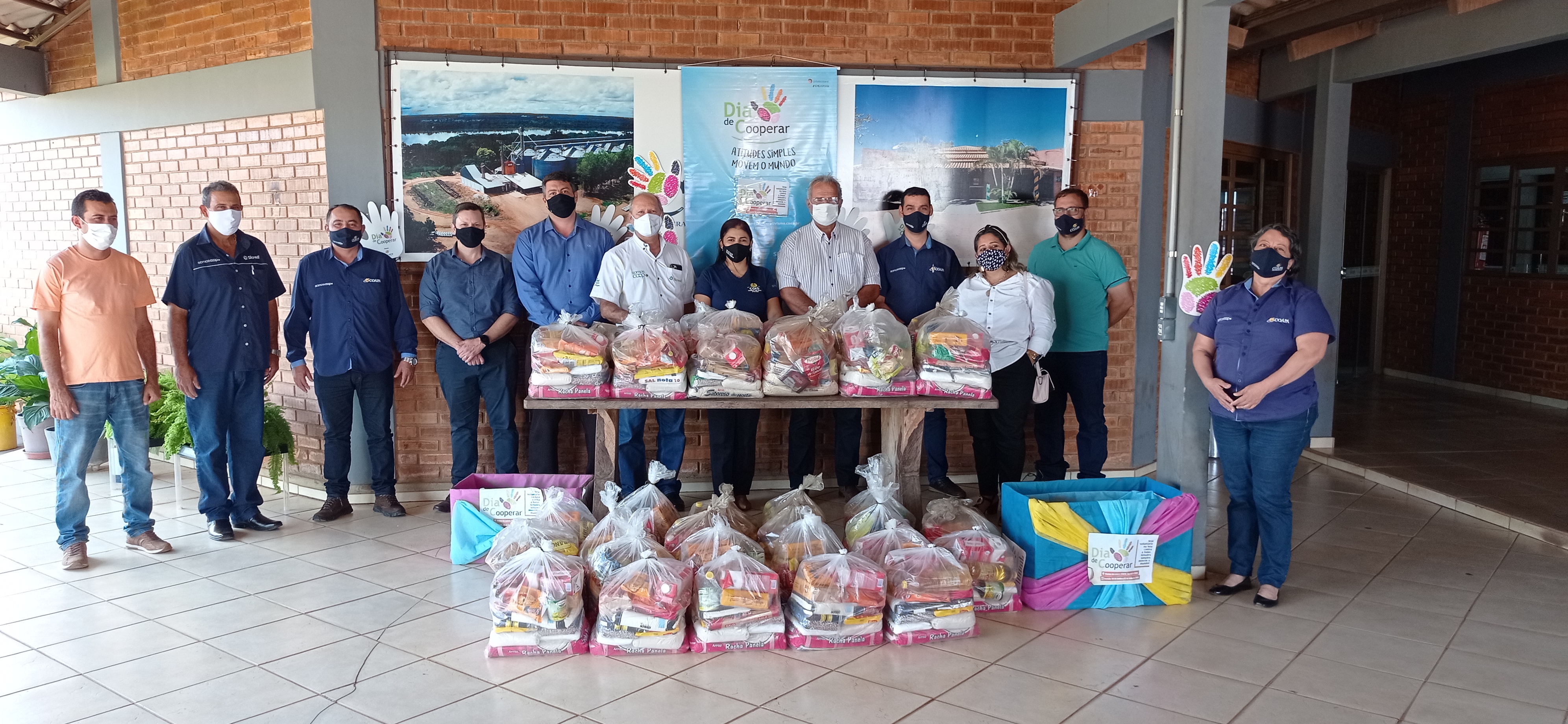 Cooperativas arrecadam cerca de 800 quilos de alimentos que serão entregues a famílias de Pedro Afonso