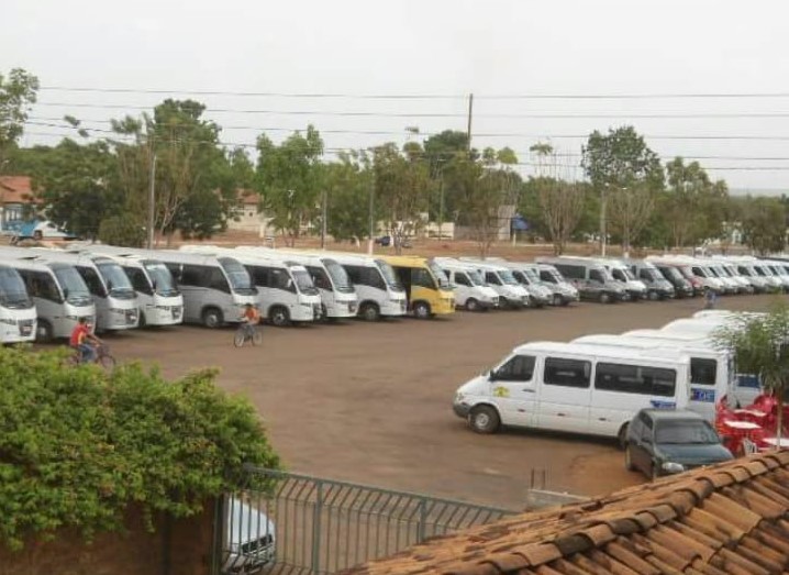Há 20 anos o cooperativismo une a classe de motoristas de vans na região norte do Tocantins