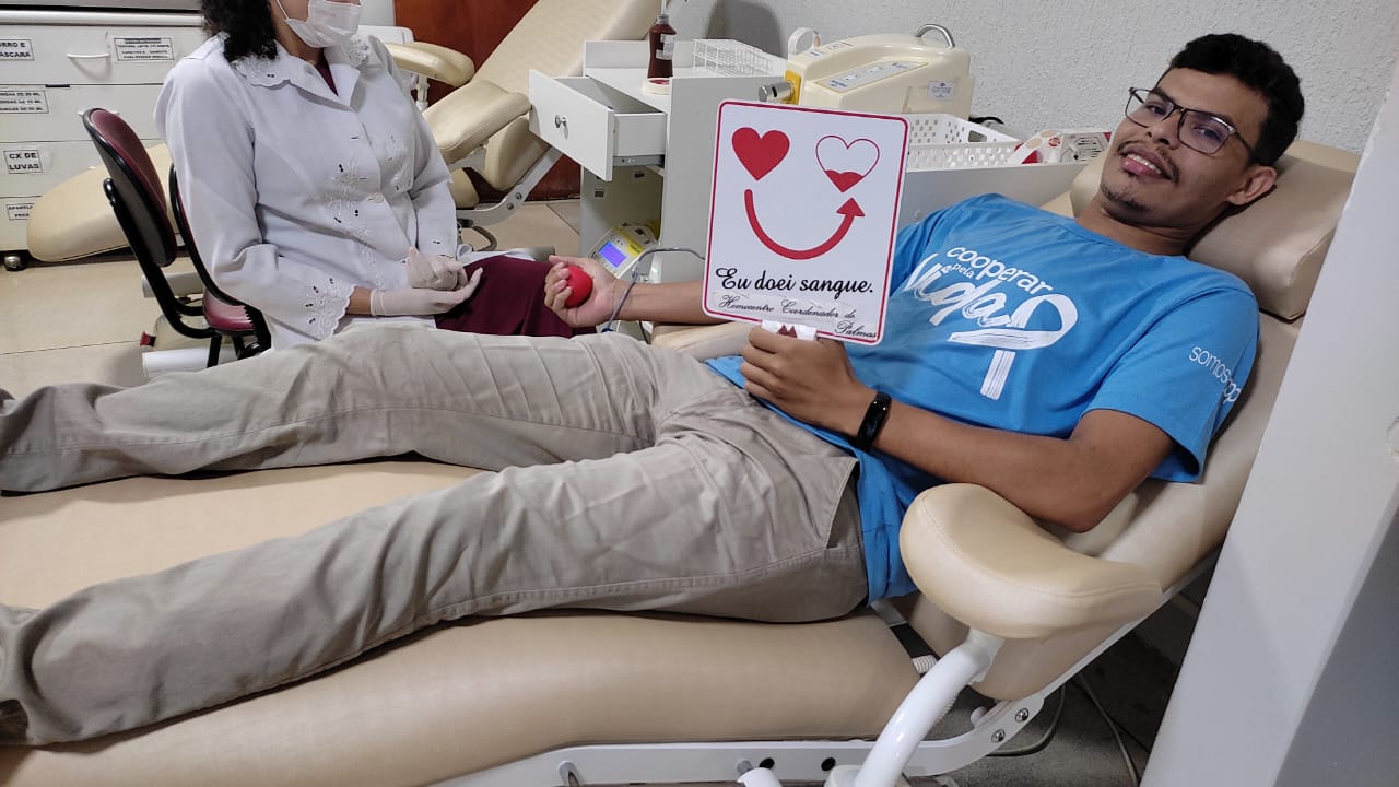 Em gesto de solidariedade, colaboradores do Sistema OCB/TO realizam doação de sangue a Hemorrede do Estado