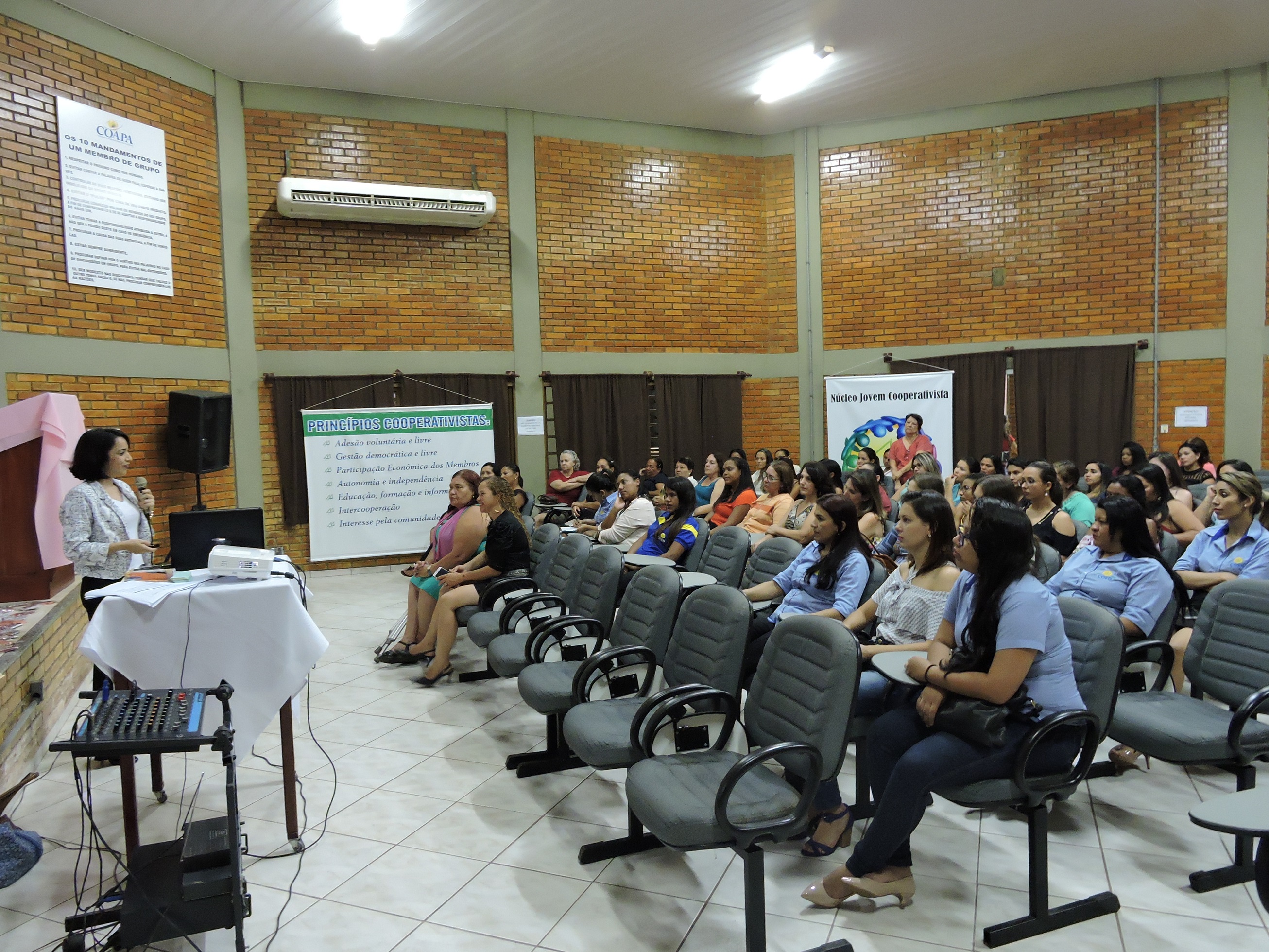 Palestra sobre o Dia da Mulher